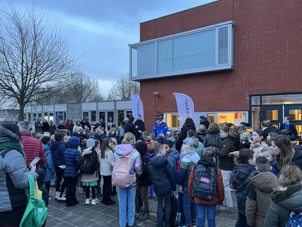 Samenwerken met basisscholen en het project fitgaaf! om gezondheid op scholen te stimuleren.