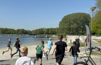 Rennende kinderen in Borgerswold